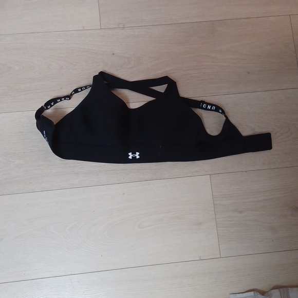 Under Armour exercise bra - Picture 5 of 5